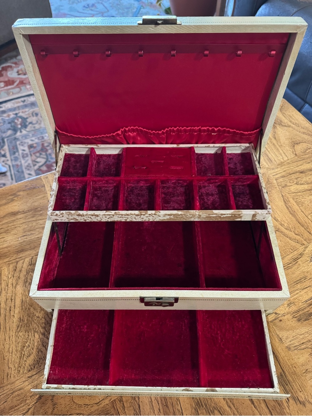 Vintage Mele Jewelry Box With Red Lining